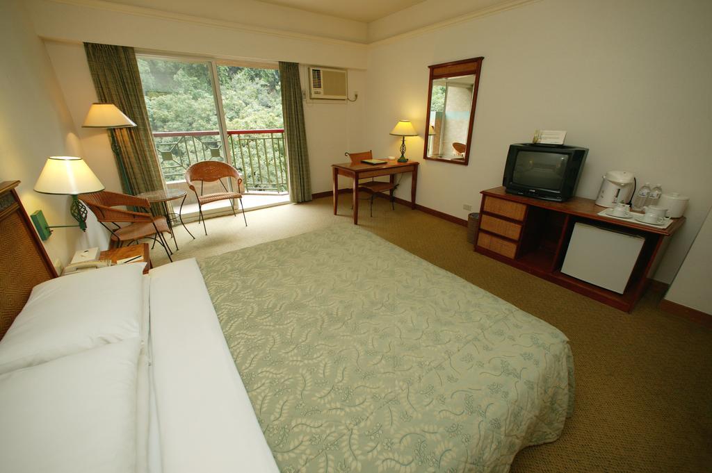 โกยา ฮอต สปริง โฮเต็ลแอนด์สปา Hotel Wenquan ภายนอก รูปภาพ