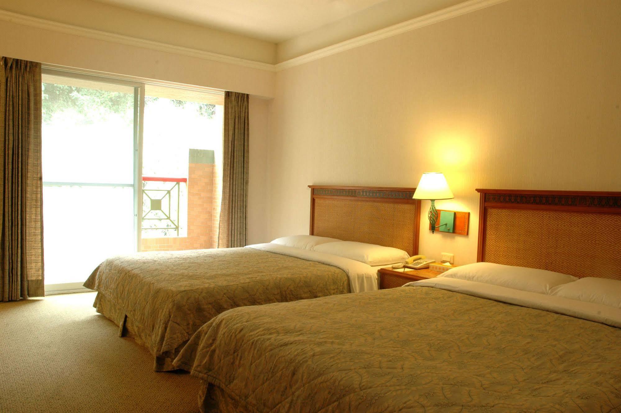 โกยา ฮอต สปริง โฮเต็ลแอนด์สปา Hotel Wenquan ภายนอก รูปภาพ