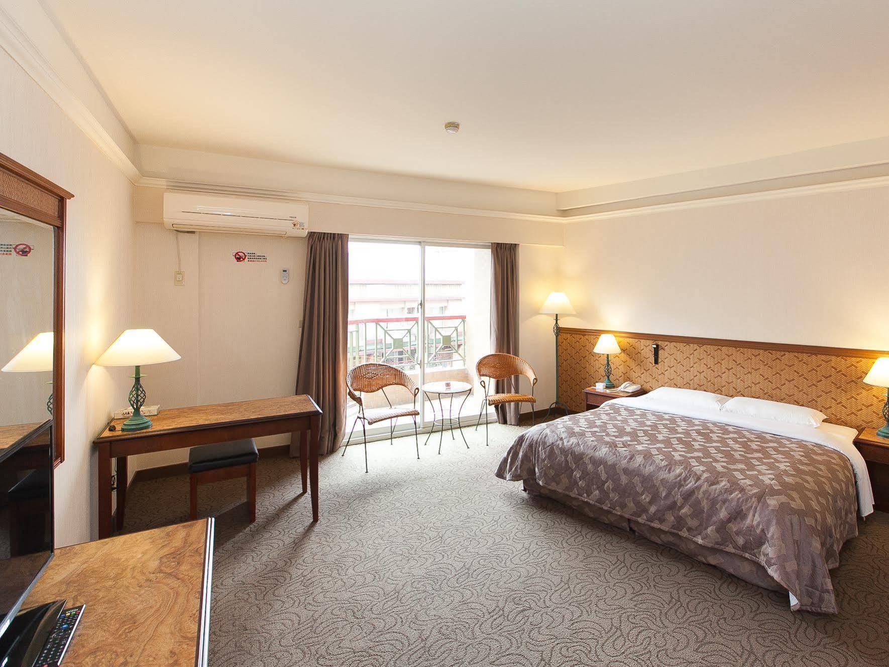 โกยา ฮอต สปริง โฮเต็ลแอนด์สปา Hotel Wenquan ภายนอก รูปภาพ