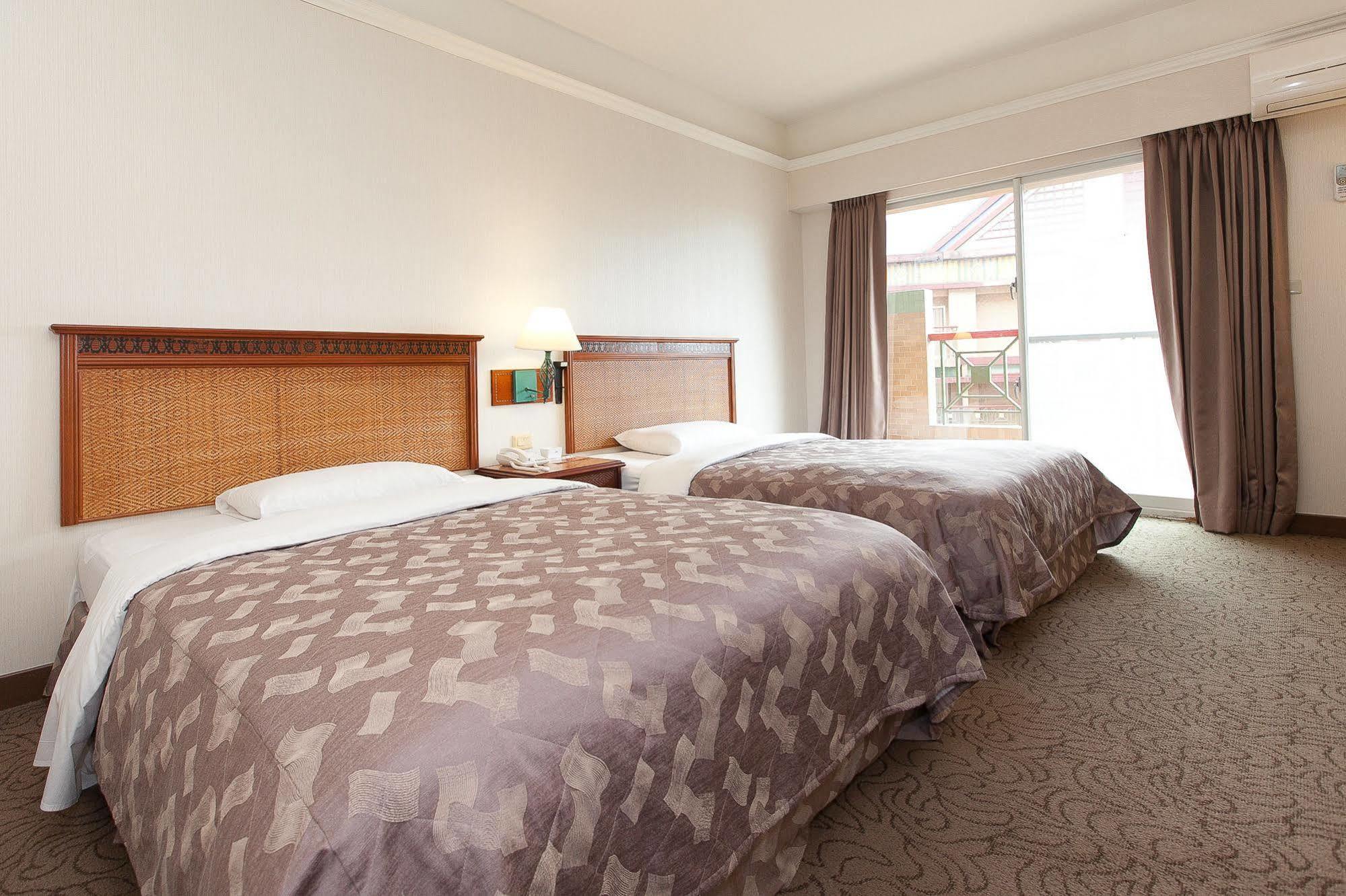 โกยา ฮอต สปริง โฮเต็ลแอนด์สปา Hotel Wenquan ภายนอก รูปภาพ