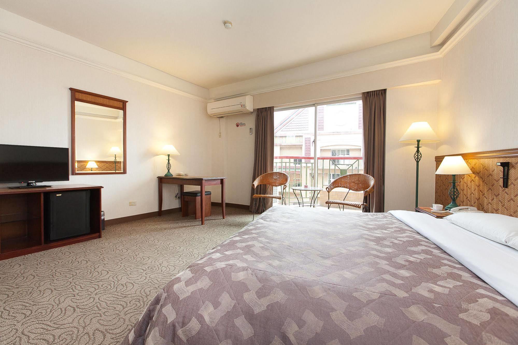 โกยา ฮอต สปริง โฮเต็ลแอนด์สปา Hotel Wenquan ภายนอก รูปภาพ