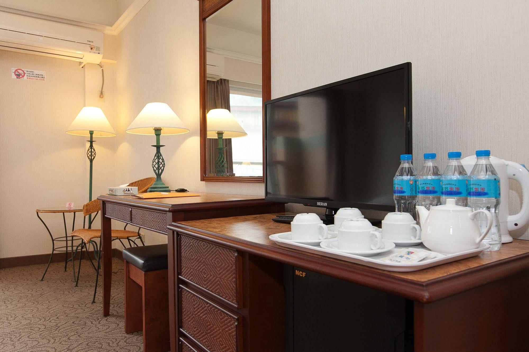 โกยา ฮอต สปริง โฮเต็ลแอนด์สปา Hotel Wenquan ภายนอก รูปภาพ