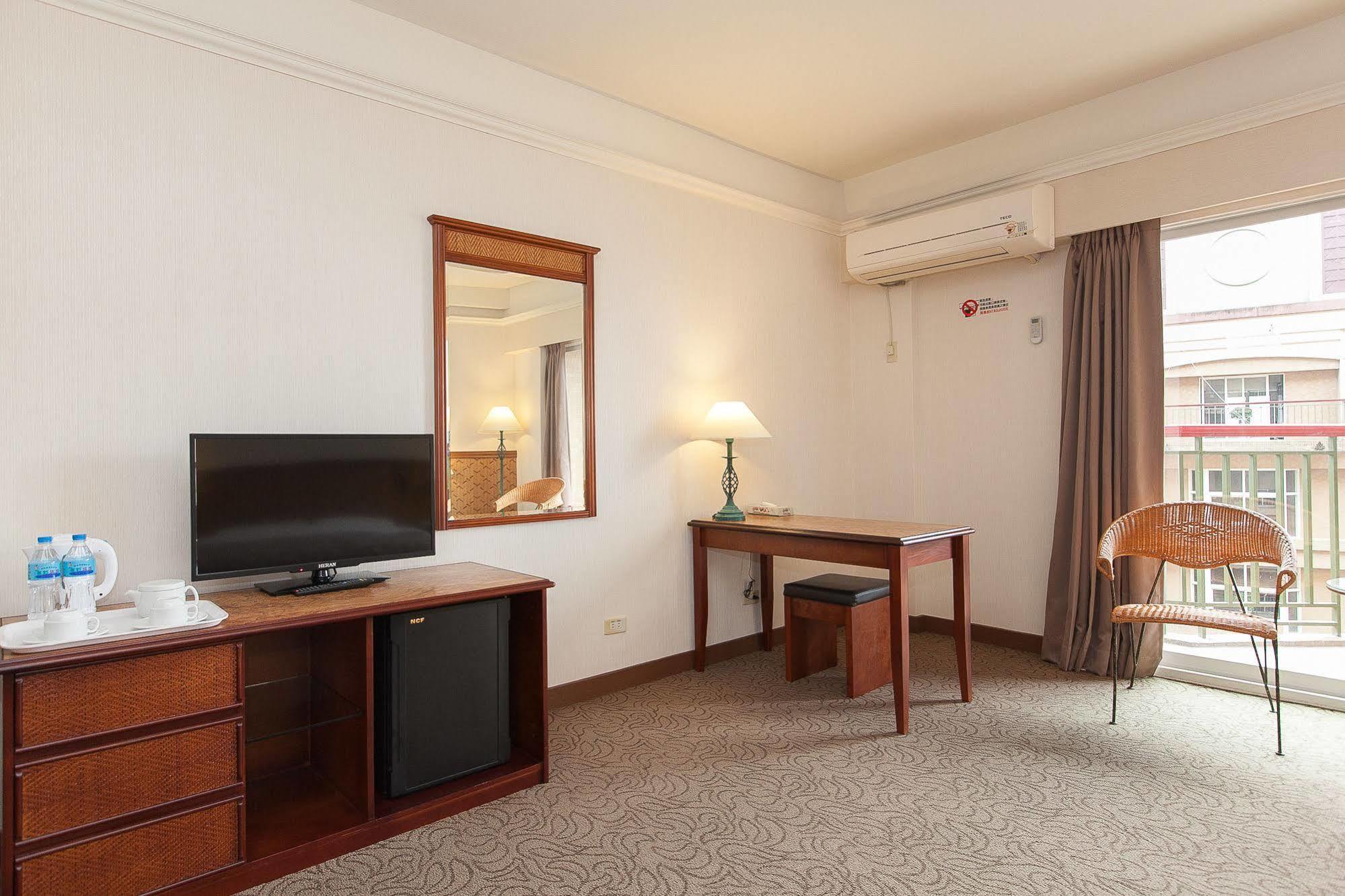 โกยา ฮอต สปริง โฮเต็ลแอนด์สปา Hotel Wenquan ภายนอก รูปภาพ